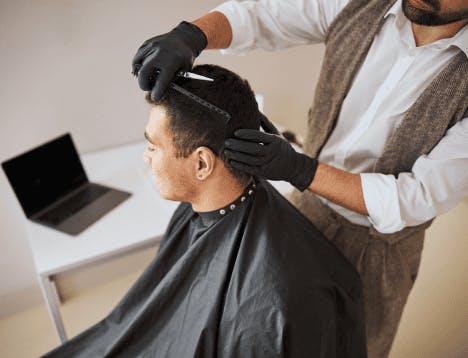 men hair styling at men salon
